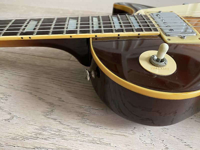 1970s Yamaha Studio Lord SL800 Violin Sunburst Japan Vintage 1970s Yamaha Studio Lord SL800 Violin Sunburst Japan Vintage