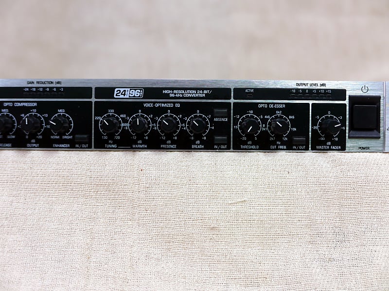 は自分にプチご褒美を Behringer VX2496 Ultra-Voice Digital Voice Channel | Reverb ギター