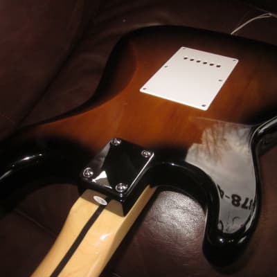 Jay Turser  Double Cutaway Electric Guitar w/ Cable, Tremolo Bar, and Allen Wrench JT-300M-TSB-M-U - Tobacco Burst image 5