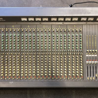 Yamaha DM2000 Digital Audio Mixing Console (church owned) *ASK FOR  SHIPPING* CG0036W