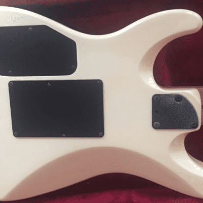 Fender  HM Strat Mid 80's  White 24 Frets image 3