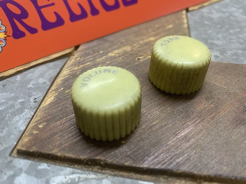 Real Life Relics Cream Cupcake Volume and Tone Knobs Reverb