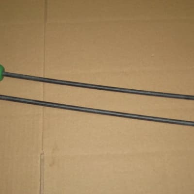 new old stock Gambal GPXR1 (UG13GPXR1) Glockenspiel, Bells, Xylophone Percussive Keyboard MALLETS, 1 and 1/4 inch Green Hard Acrylic Flat Ball Heads with Black Synthetic Shafts, with original packaging - from 1990s - early 2000s image 3