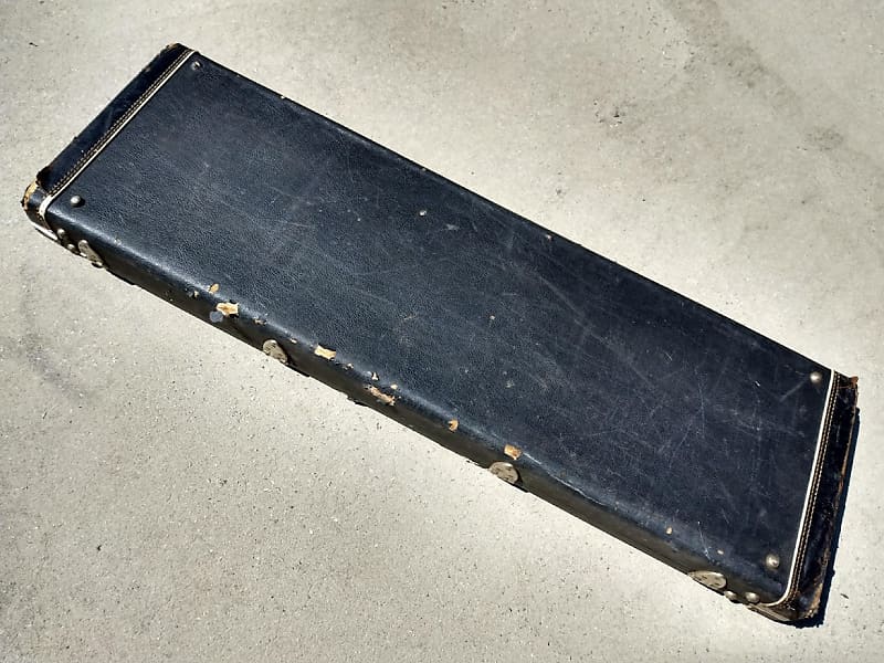 Vintage 1967 to 1971 Fender Precision or Jazz Bass Case