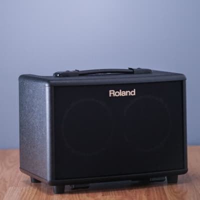 Roland AC-33  30w Battery Powered Portable Acoustic Amp