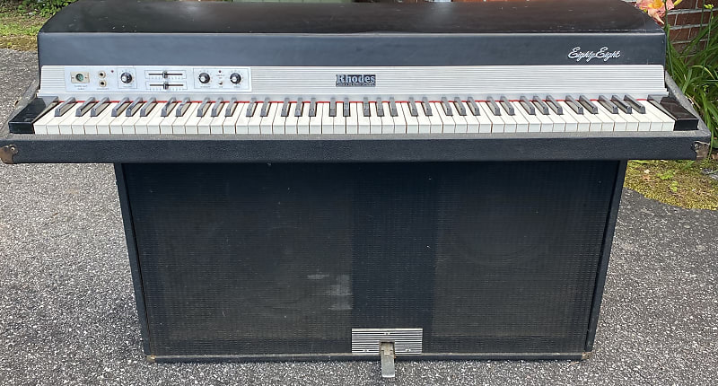 Rhodes Suitcase Eighty Eight Electric Piano w/ FR-7710 Powered speaker Cabinet 1977 Black/Chrome image 1
