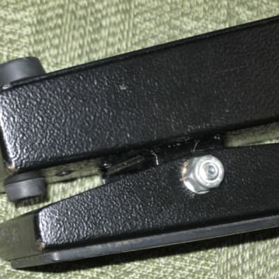 used with light player's wear (but mostly clean) 2008 Fulltone Clyde Standard Wah (BLACK) designed with NO external controls, + printout copy of Owner's Manual (NO box, NO original paperwork, NO sticker) image 18