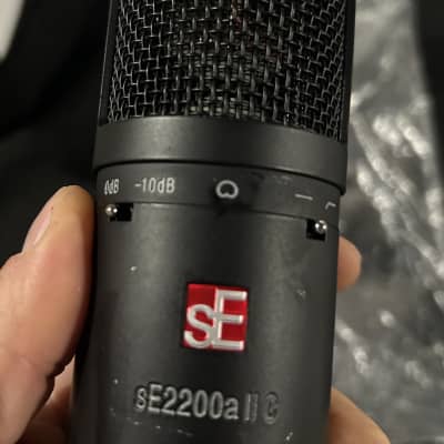 sE Electronics sE2200a II C Cardioid Condenser Microphone