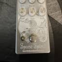EarthQuaker Devices Space Spiral