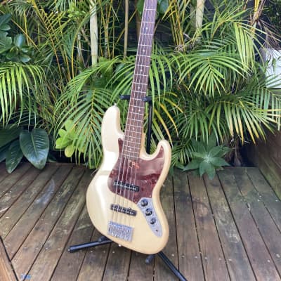 Fender American Standard Jazz Bass V - 2013 - Olympic White for sale