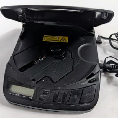 Koss CDP402 "Super Slim" Portable Compact Disk CD Player w/Accessories - 1993 Black image 3