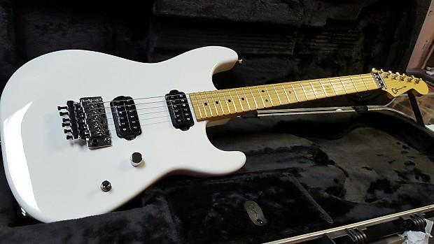 Charvel San Dimas Style 1 2H Floyd Rose Snow White