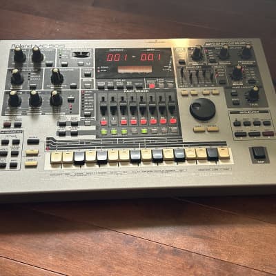 Roland MC-505 Groovebox - 1998 - Excellent Condition