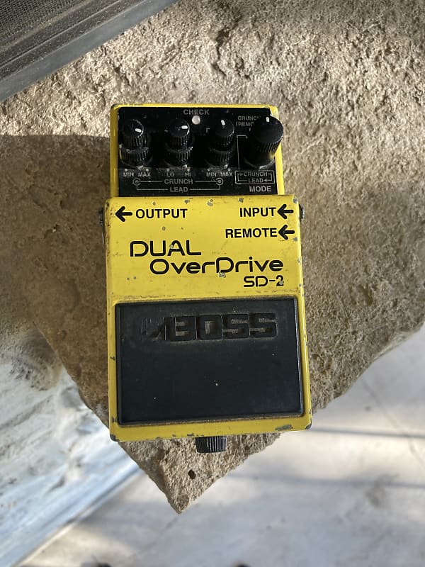 Boss SD-2 Dual OverDrive (Silver Label) 1993 - 1998 - Yellow electric  guitar dual overdrive Vintage. Electric guitar pedal.