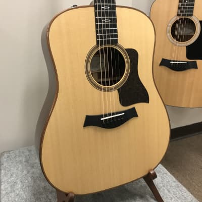 Taylor 710e Dreadnought Acoustic/Electric Guitar with Hardshell Case 2016 Natural image 4