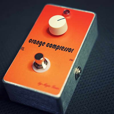 Orange Compressor Effect Pedal By Mojo Gear /Dan Armstrong's orange squeezer clone/vintage image 1