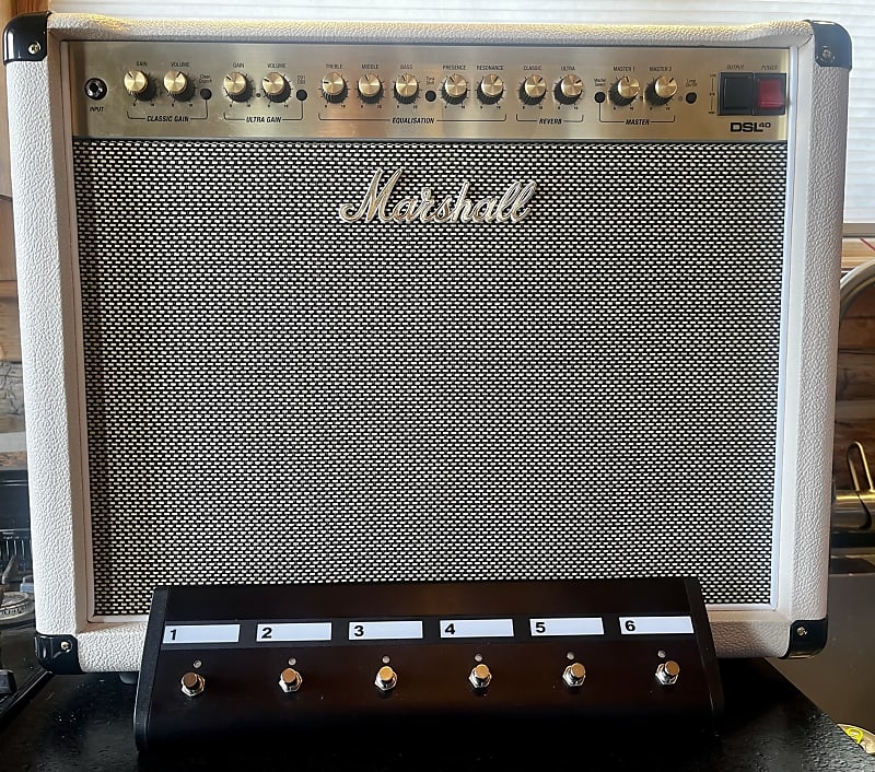 Marshall DSL40CR with 6 Button Footswitch Reverb