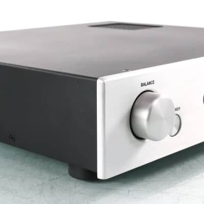 Rogue Audio RP-1 Stereo Preamplifier; RP1; Remote; Silver image 2