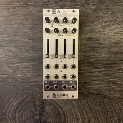 その他 Mutable Instruments Veils Mutable Instruments Veils v2 (White Aluminum) – Momo Modular