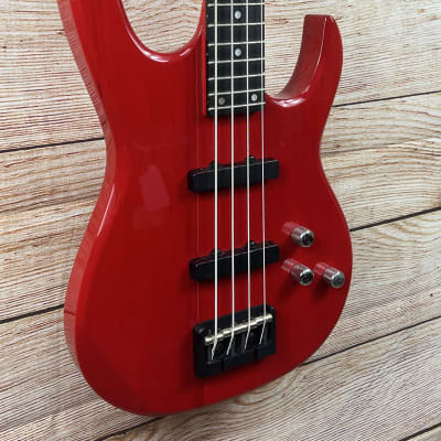 Carvin  4 string bass  2000s Red image 1