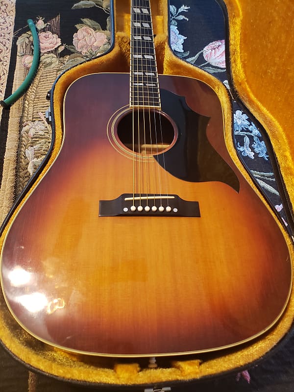 Greco 305 1974 sunburst, country western guitar, original hard case