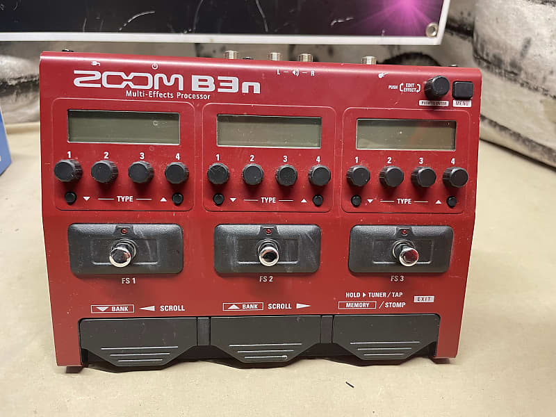 Zoom B3n Bass Multi-Effects Processor Pedal | Reverb