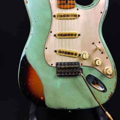 Custom/Hybrid Stratocaster, Heavy Relic, Surf Green over 3-Tone Sunburst image 2