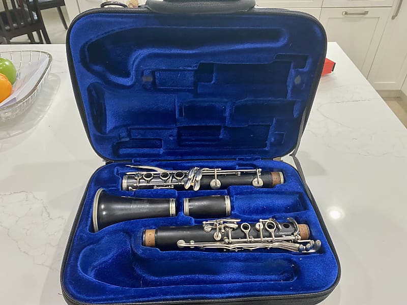 Bundy b deals flat clarinet