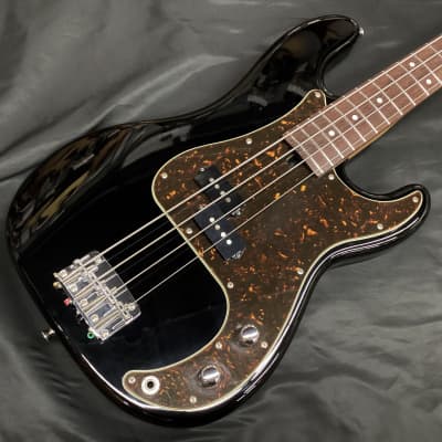 Moon Bass Guitars | Reverb