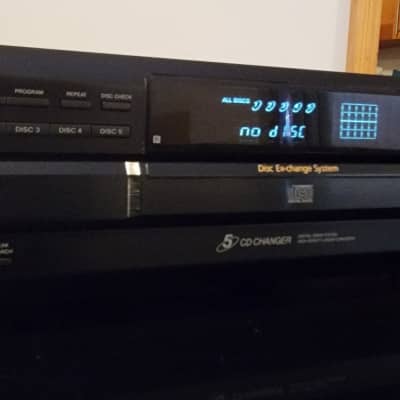 Sony CDP-CE335CD Player in Orig. Box image 4