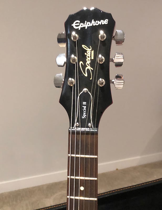 Epiphone Les Paul Special II Model Electric Guitar & Hard Case (Cherry  Sunburst)