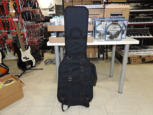 Fender deluxe electric guitar gig bag top