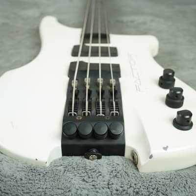 1993 Kubicki Ex Factor 4 Fretless Bass + OHSC image 5