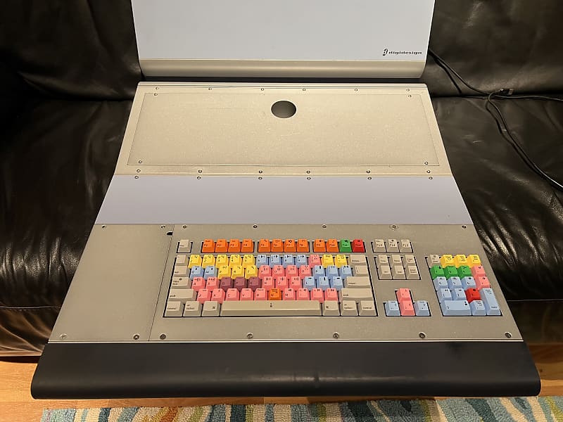 Digidesign Producer's Desk 2000's Blue Reverb