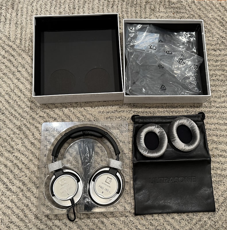 tsucchie 様ULTRASONE PRO 780i 有線ヘッドホン ULTRASONE「PRO780i」シリーズ内でも特にモニターライクなプロ