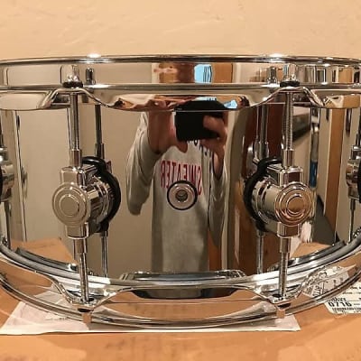 DW 5.5x14" Performance Series Chrome over Steel Snare Drum image 7