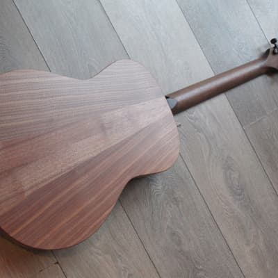 Taylor AD11e-SB, SOFTCASE image 3