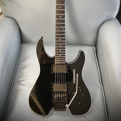 Steinberger GM-S2 2004 Black body with white binding image 3