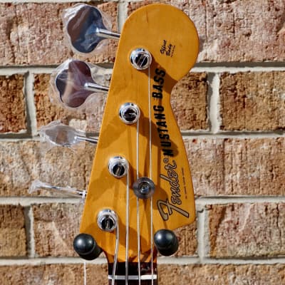 Fender Vintera® II '70s Competition Mustang® Bass, Rosewood Fingerboard, Competition Burgundy image 3