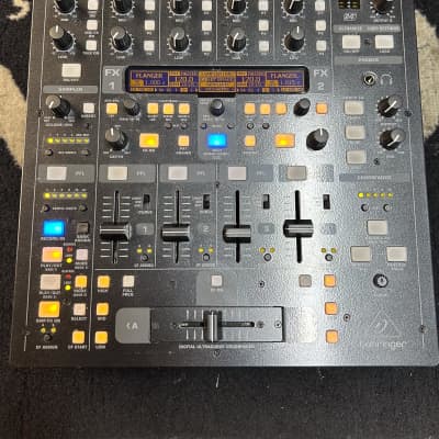 Vestax Pmc 08 pro hybrid digital scratch mixer 2008 Black
