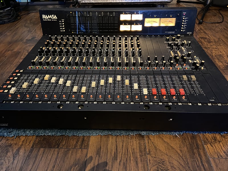 Ramsa WR8616 Vintage Mixing Console Reverb