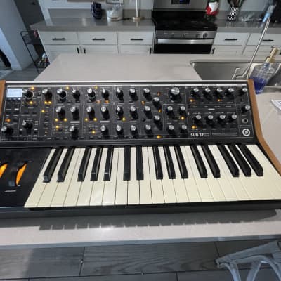 Moog Sub 37 Tribute Edition 2010s - Black