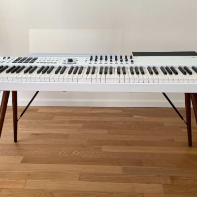 Arturia KeyLab 88 MkII MIDI Controller 2019 - 2021 White with legs