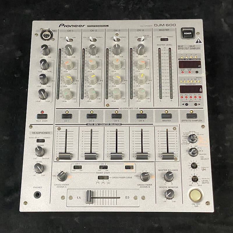 Pioneer DJM-600 4 Channel Effects Mixer W/ Case - Silver