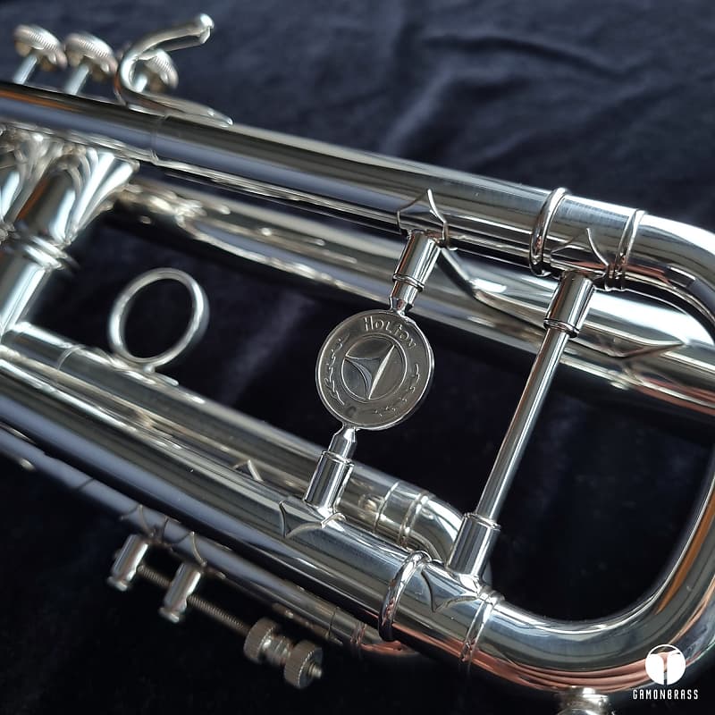 Review: Holton T101B, The Silver Symphony Bb Trumpet - YouTube