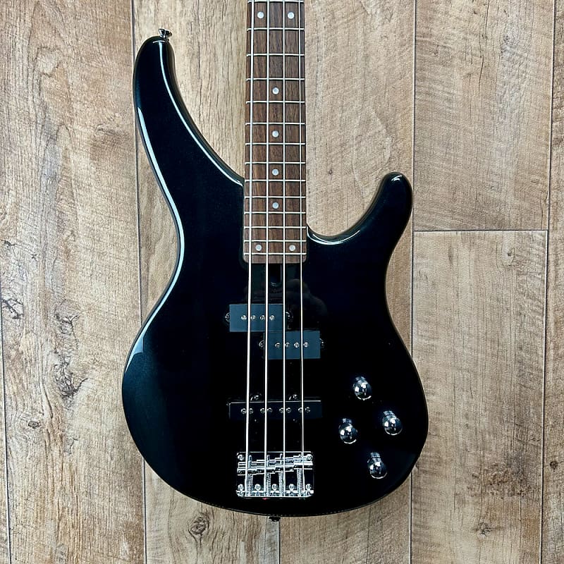 Yamaha trbx204 deals bass guitar