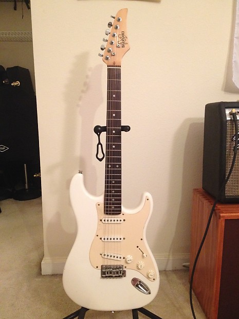 Suzuki strat hotsell