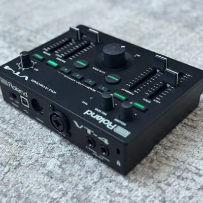 Roland VT-4 Voice Transformer | Reverb