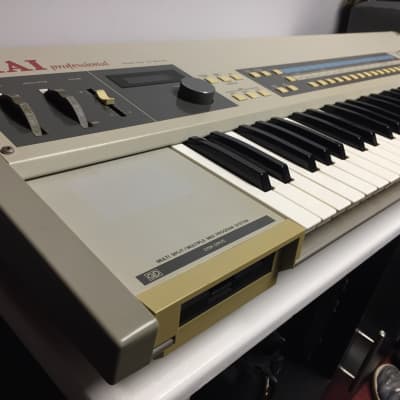 Akai X7000 12BIT Vintage Sampler Keyboard.  New Disk Drive Belt and 28 Quick Disks image 4