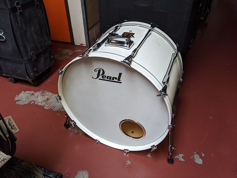 Huge deals bass drum